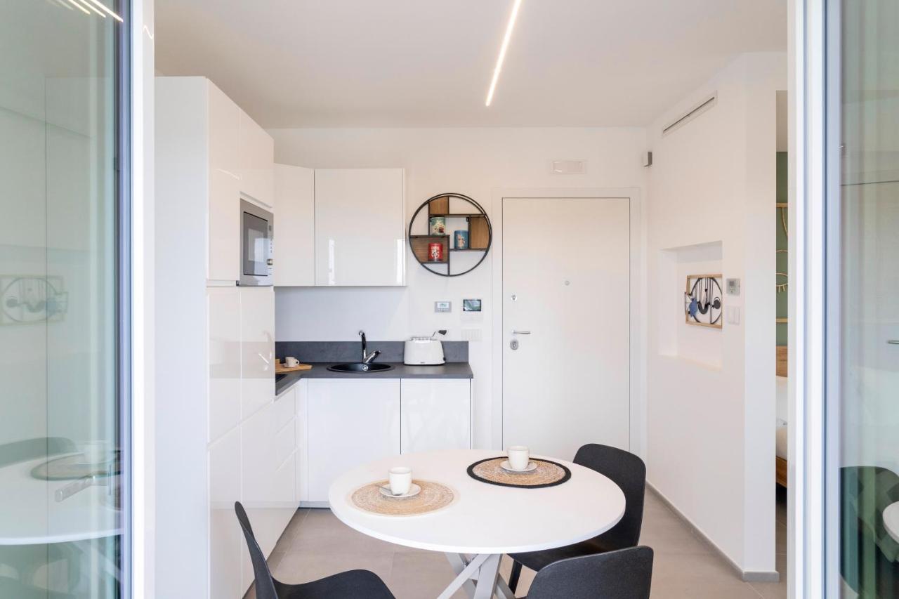 Gentile 46 Luxury Flat Apartment Bari Bagian luar foto