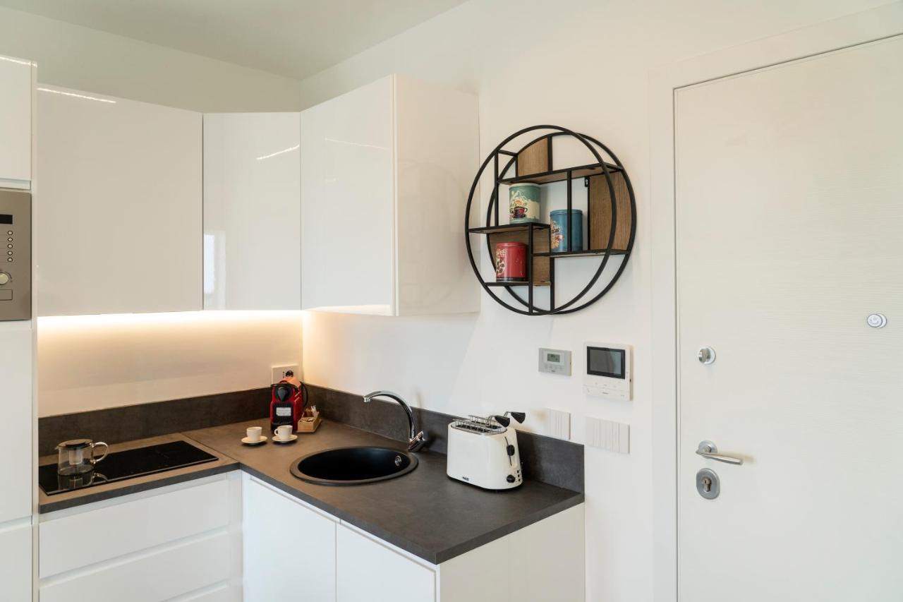 Gentile 46 Luxury Flat Apartment Bari Bagian luar foto