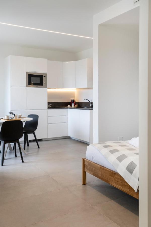 Gentile 46 Luxury Flat Apartment Bari Bagian luar foto