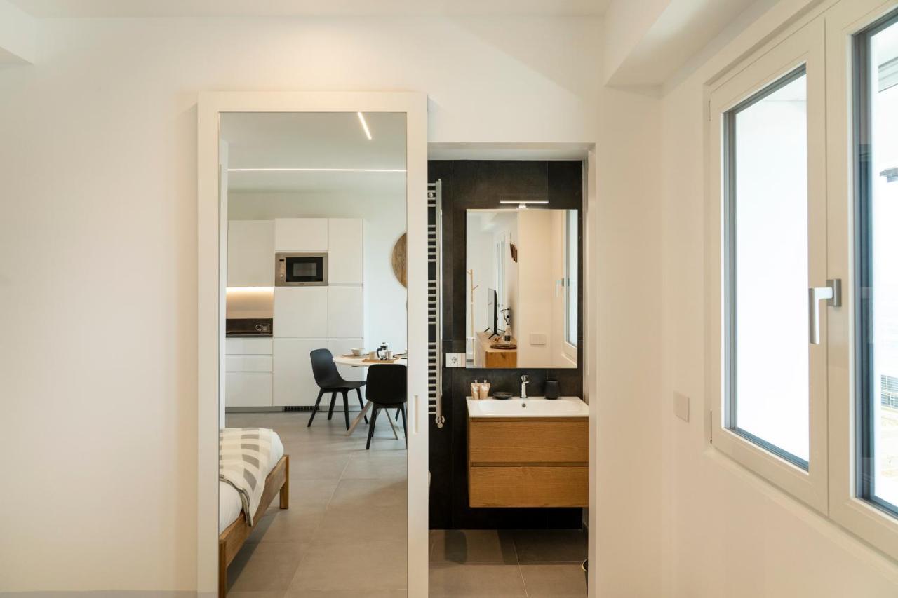 Gentile 46 Luxury Flat Apartment Bari Bagian luar foto